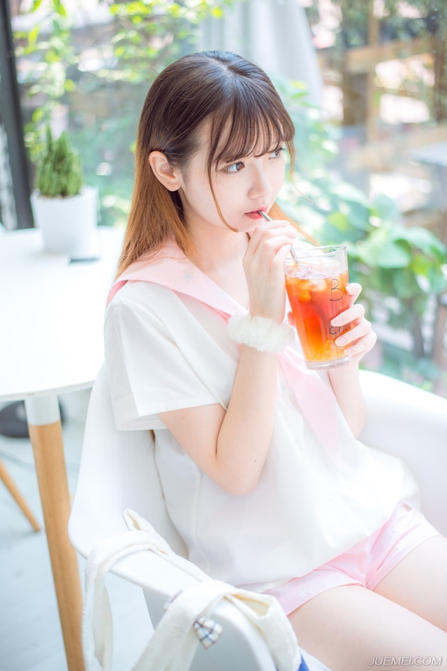 一杆银枪，万点寒光，所过之处，江东将士无一合之敌。